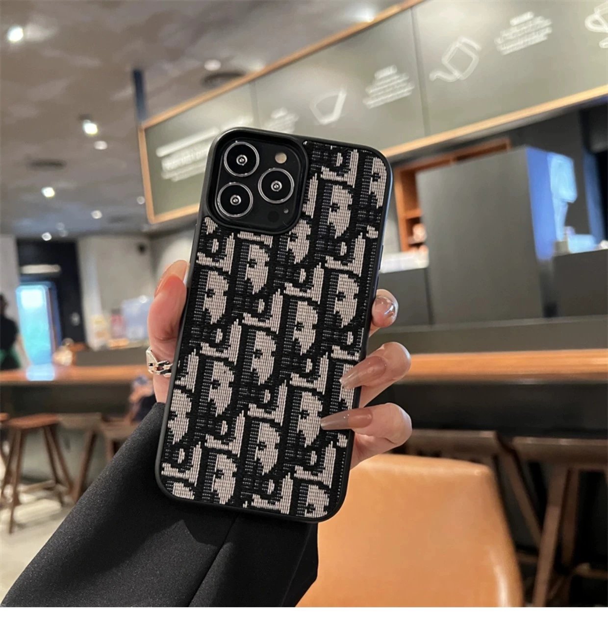 Dior Phone Case
3 colorways
[Premium Quality]